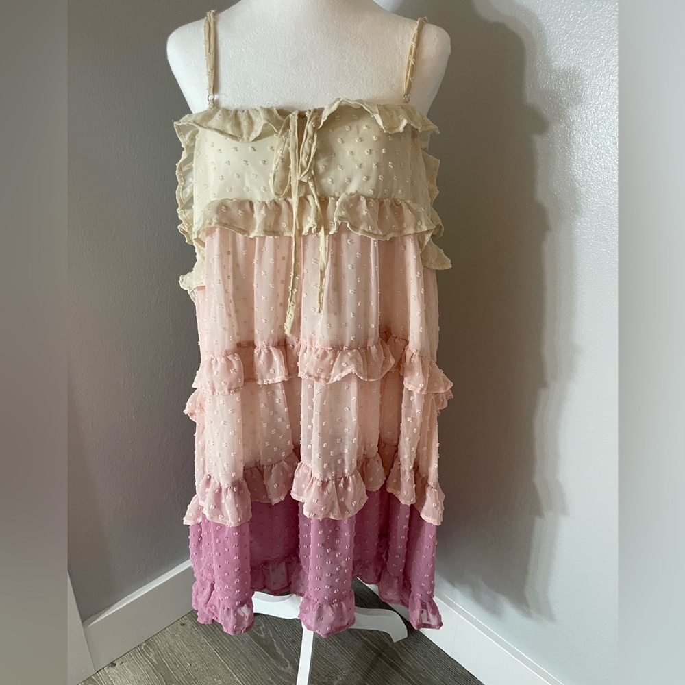 Cream and Pink Ombre Ruffle Dress Size XL P2P21 inches no brand listed
